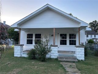 Foreclosed Home - 1111 N 15TH ST, 72901
