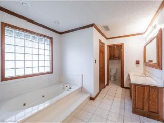 Foreclosed Home - List 100812225