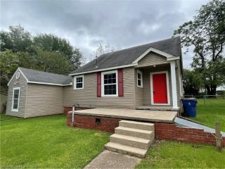 Foreclosed Home - 4024 MACARTHUR DR, 72904
