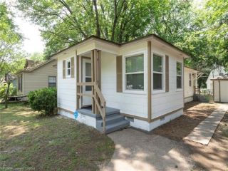 Foreclosed Home - 1415 N 37TH ST, 72904