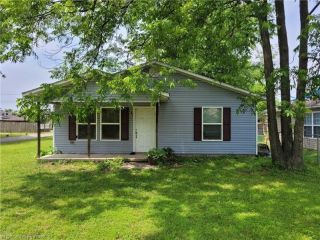 Foreclosed Home - 2301 N 28TH ST, 72904