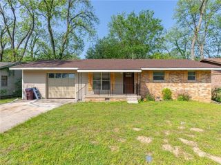 Foreclosed Home - 2211 N 55TH LN, 72904