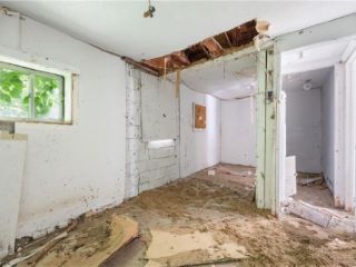 Foreclosed Home - 2018 N 13TH ST, 72904