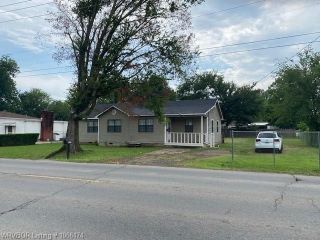 Foreclosed Home - 2525 N ALBERT PIKE AVE, 72904