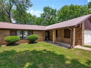 Foreclosed Home - List 100766340