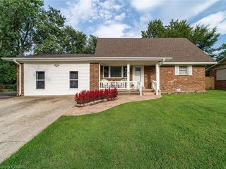 Foreclosed Home - 8305 HERMITAGE DR, 72908