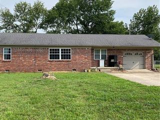 Foreclosed Home - 945 E CHERRY ST, 72921