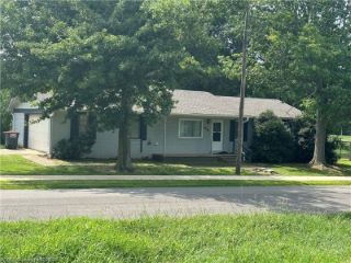 Foreclosed Home - 1511 9TH ST, 72923
