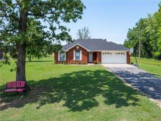 Foreclosed Home - 916 S COUNTY LINE RD, 72933