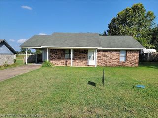 Foreclosed Home - 419 EASTGATE DR, 72933