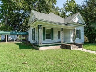 Foreclosed Home - 200 N LOGAN ST, 72933