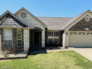 Foreclosed Home - 1153 MADELEINE CT, 72936