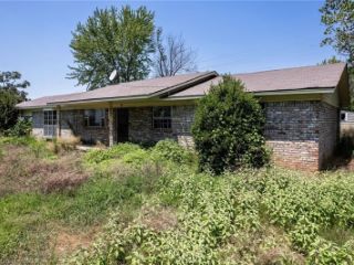 Foreclosed Home - 1002 HIGHWAY 10 NE, 72937