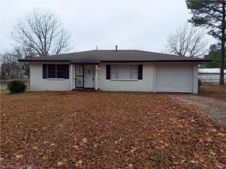 Foreclosed Home - 107 N CHERRY ST, 72938