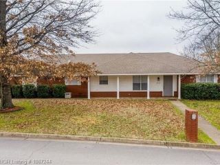 Foreclosed Home - 2214 HIGHLAND DR, 72956