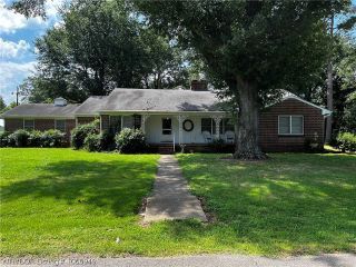 Foreclosed Home - 447 W 4TH ST, 72958