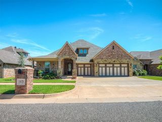 Foreclosed Home - 18828 ROLLING HILL WAY, 73012