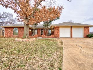 Foreclosed Home - 3904 SMILING HILL CT, 73013