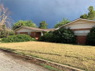 Foreclosed Home - 6 W HILLTOP DR, 73015