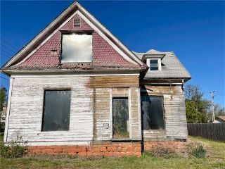 Foreclosed Home - 612 S 5TH ST, 73018