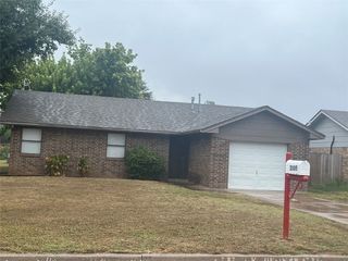 Foreclosed Home - 2505 S 34TH ST, 73018