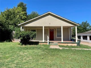 Foreclosed Home - 1512 S 6TH ST, 73018