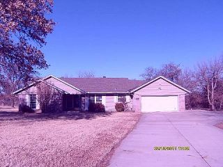 Foreclosed Home - 13863 RAVENSWOOD DR, 73020