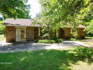 Foreclosed Home - 3625 Bridle Creek Drive, 73020