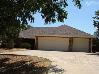 Foreclosed Home - 10160 SAND PLUM DR N, 73025