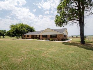 Foreclosed Home - 1686 CHICKASAW TRL, 73030