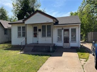 Foreclosed Home - 1115 N BOULEVARD, 73034
