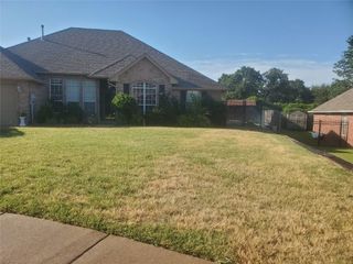 Foreclosed Home - 4200 AINSLEY CT, 73034