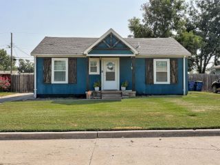 Foreclosed Home - 525 S FRANCES AVE, 73036
