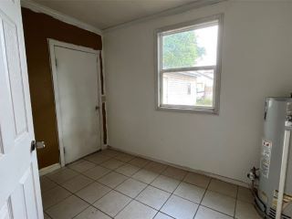 Foreclosed Home - 505 E NOBLE AVE, 73044