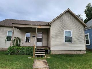 Foreclosed Home - 1613 W NOBLE AVE, 73044