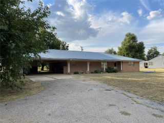 Foreclosed Home - 775 NW 3RD ST, 73059