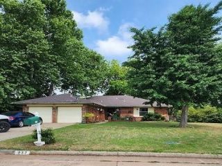 Foreclosed Home - 937 W CHURCHILL WAY, 73064