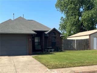 Foreclosed Home - 603 SILVER MAPLE LN, 73068