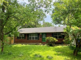 Foreclosed Home - 1104 W APACHE ST, 73069