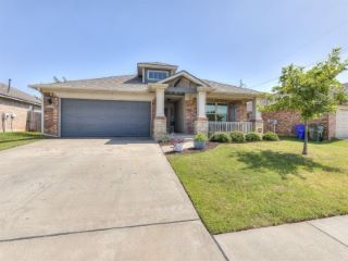 Foreclosed Home - 822 BARBAROOT DR, 73069