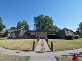 Foreclosed Home - 1305 QUAIL HOLLOW DR, 73072