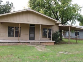 Foreclosed Home - 107 N PECAN ST, 73075