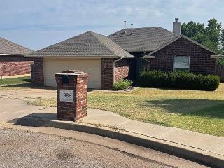 Foreclosed Home - 986 OLDE TOWN DR, 73078