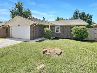 Foreclosed Home - 8814 MURIEL WAY, 73084
