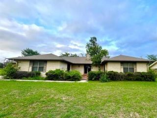 Foreclosed Home - 1807 LAKEVIEW DR, 73086