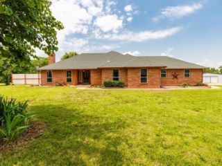 Foreclosed Home - 882 BRANDIE ST, 73089