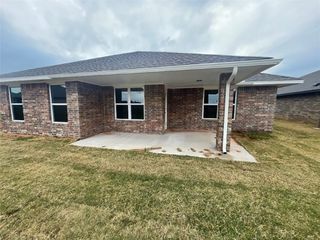 Foreclosed Home - 560 HACKBERRY LN, 73093