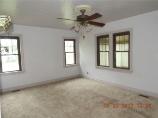 Foreclosed Home - 325 S 9TH ST, 73099