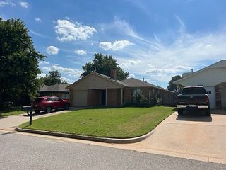 Foreclosed Home - 12412 SW 13TH ST, 73099