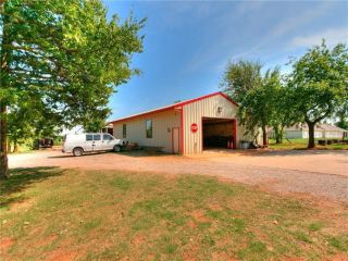 Foreclosed Home - 1900 S CEMETERY RD, 73099